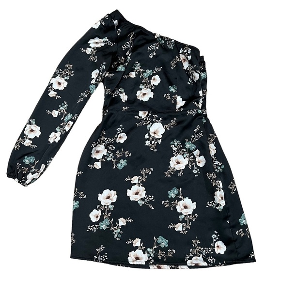 Abercrombie & Fitch Dresses & Skirts - 𝅺Abercrombie & Fitch One Shoulder Long Sleeve Satin Black Floral Dress - XS
